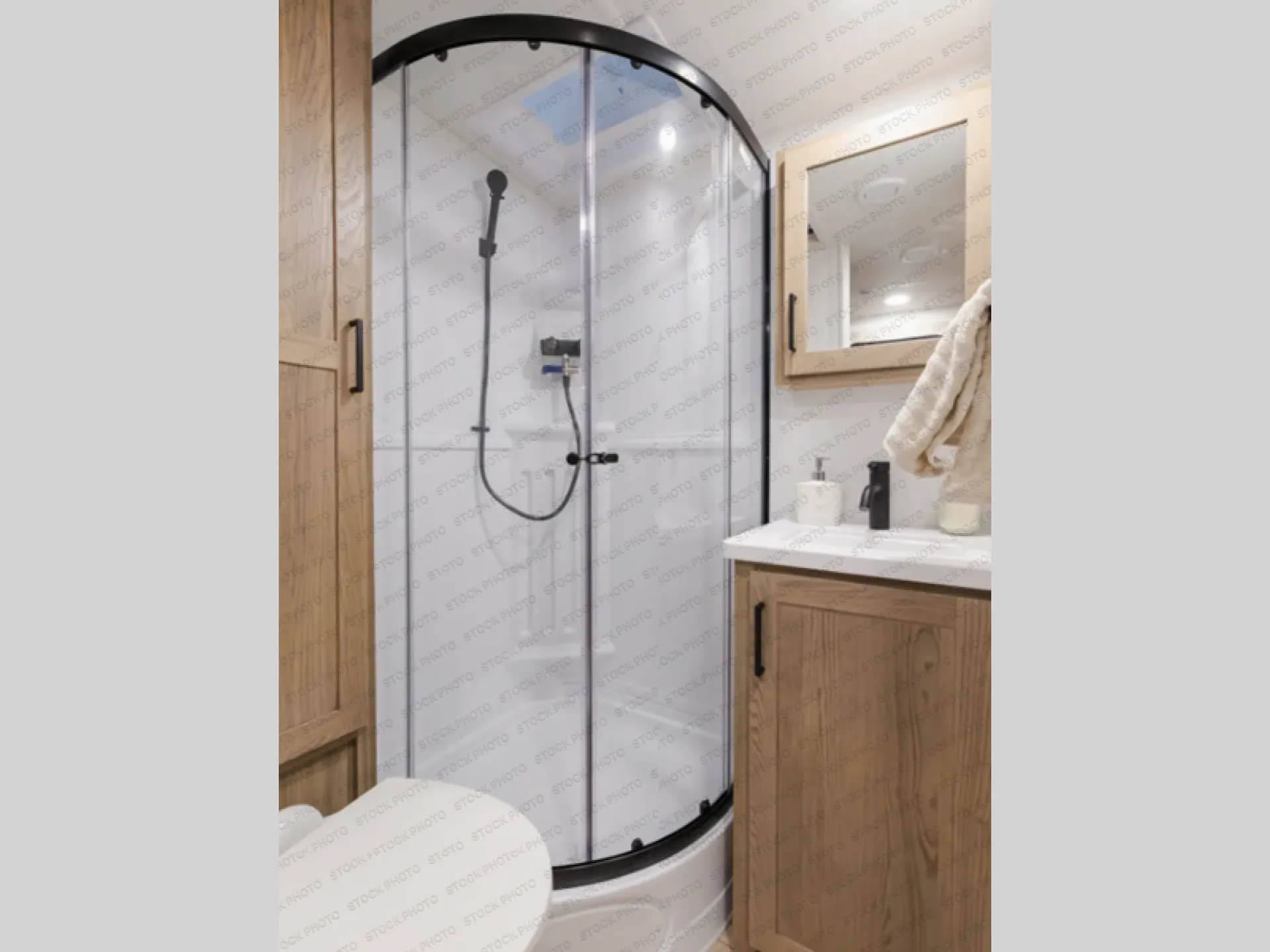 2027 Forest River Rockwood Mini Lite 2109S — Photo 6