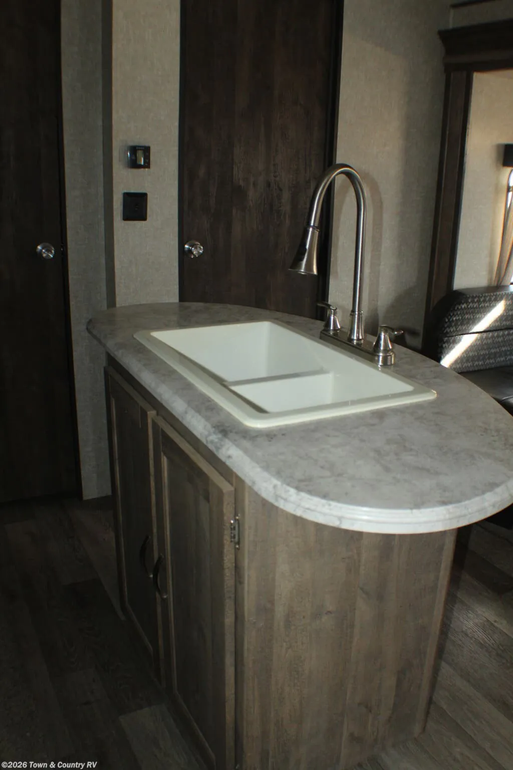 2018 Forest River Vibe 313BHS, Photos photo 14