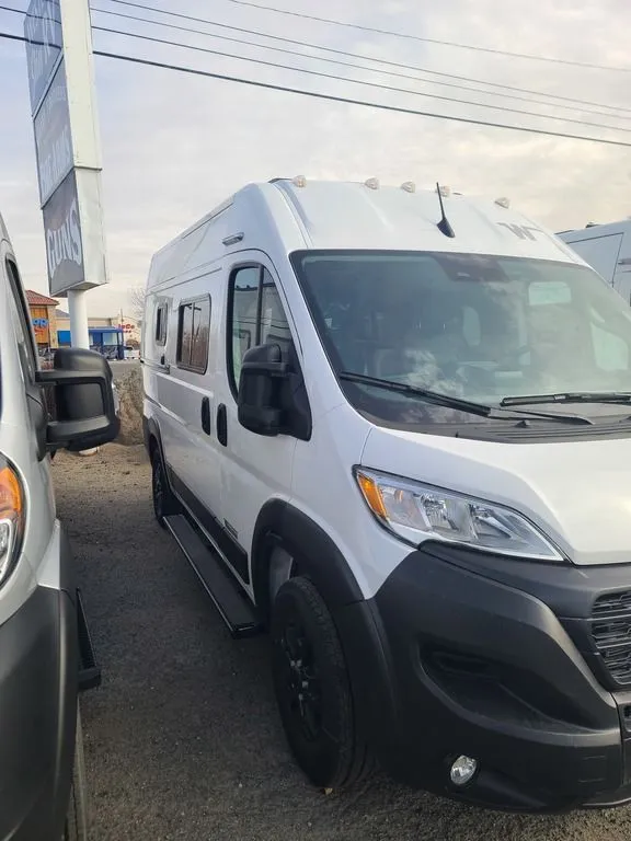 2024 Winnebago Solis Pocket 36B - Photo 3