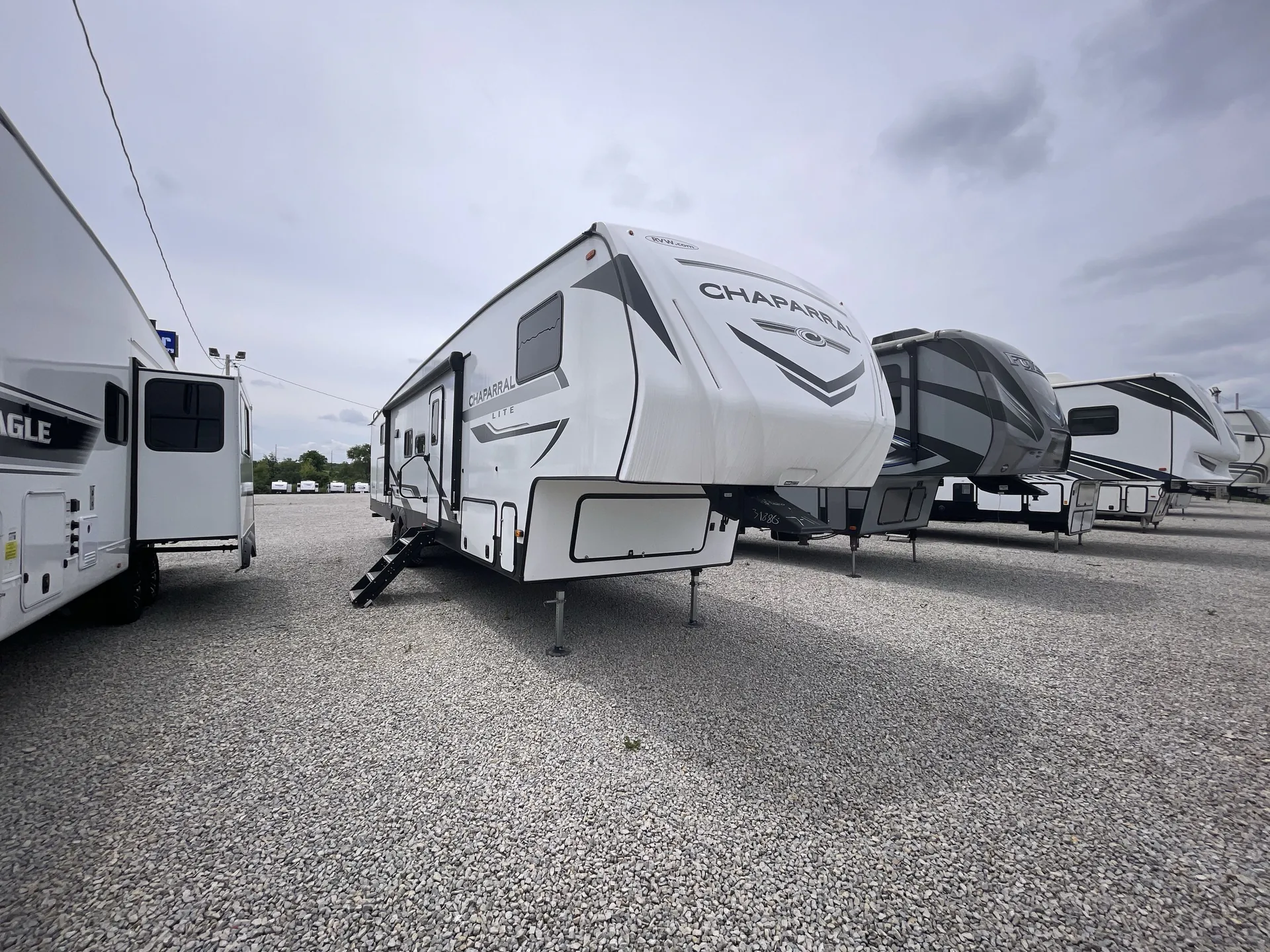 2025 Coachmen Chaparral Lite 368TBH - Photo 2