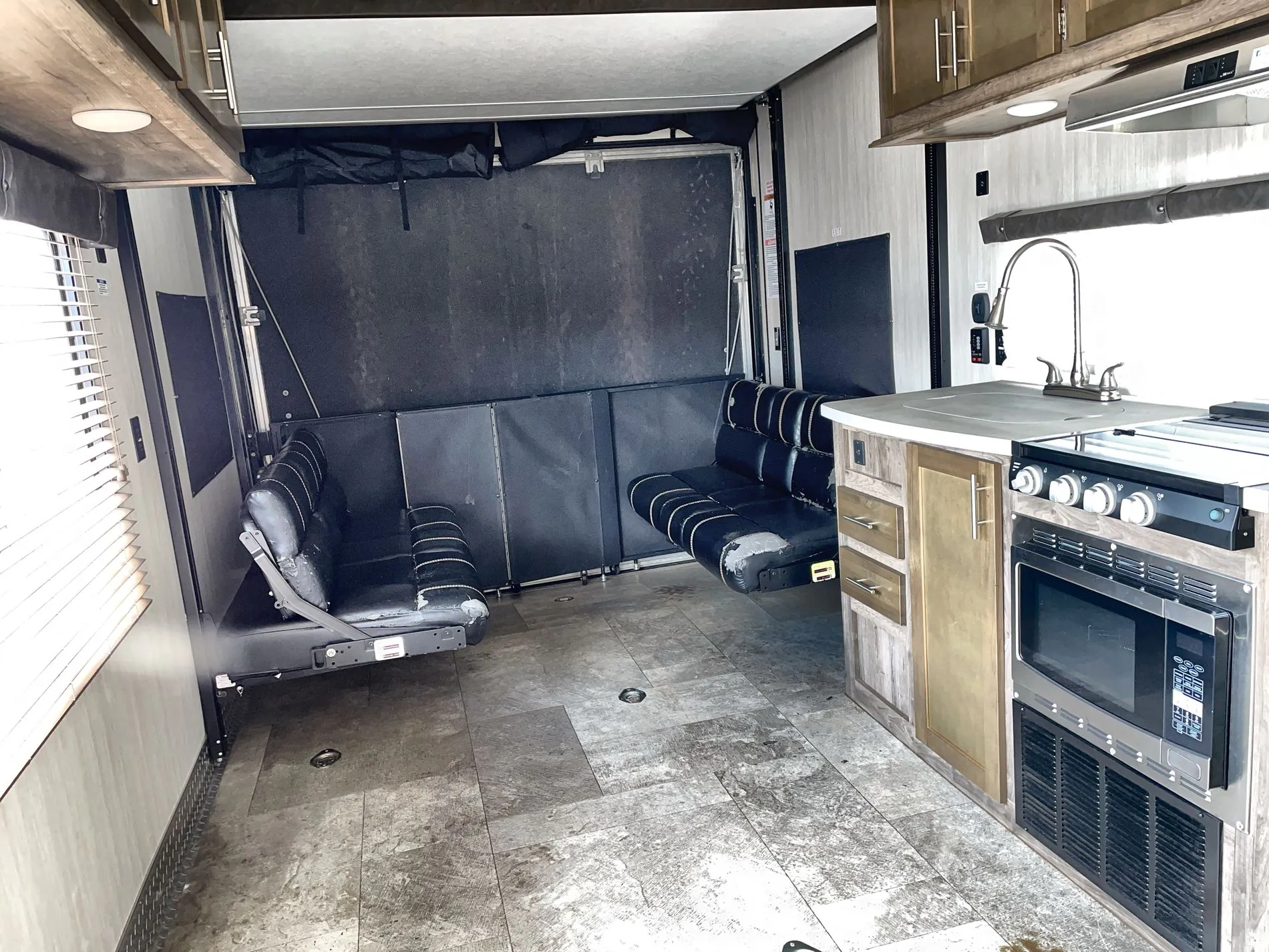 2019 Forest River Vengeance Rogue 25V