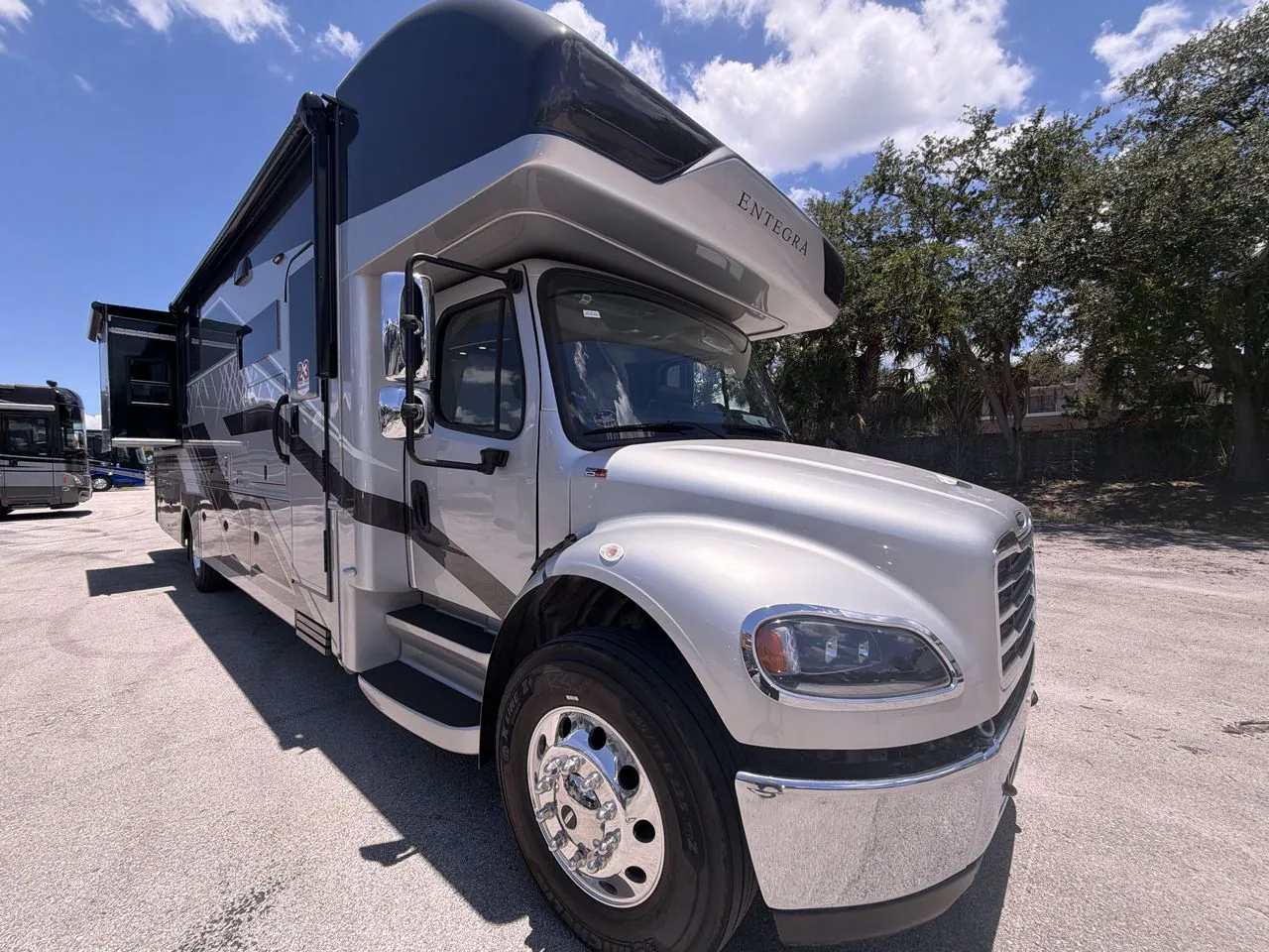 2027 Entegra Coach Accolade 37K
