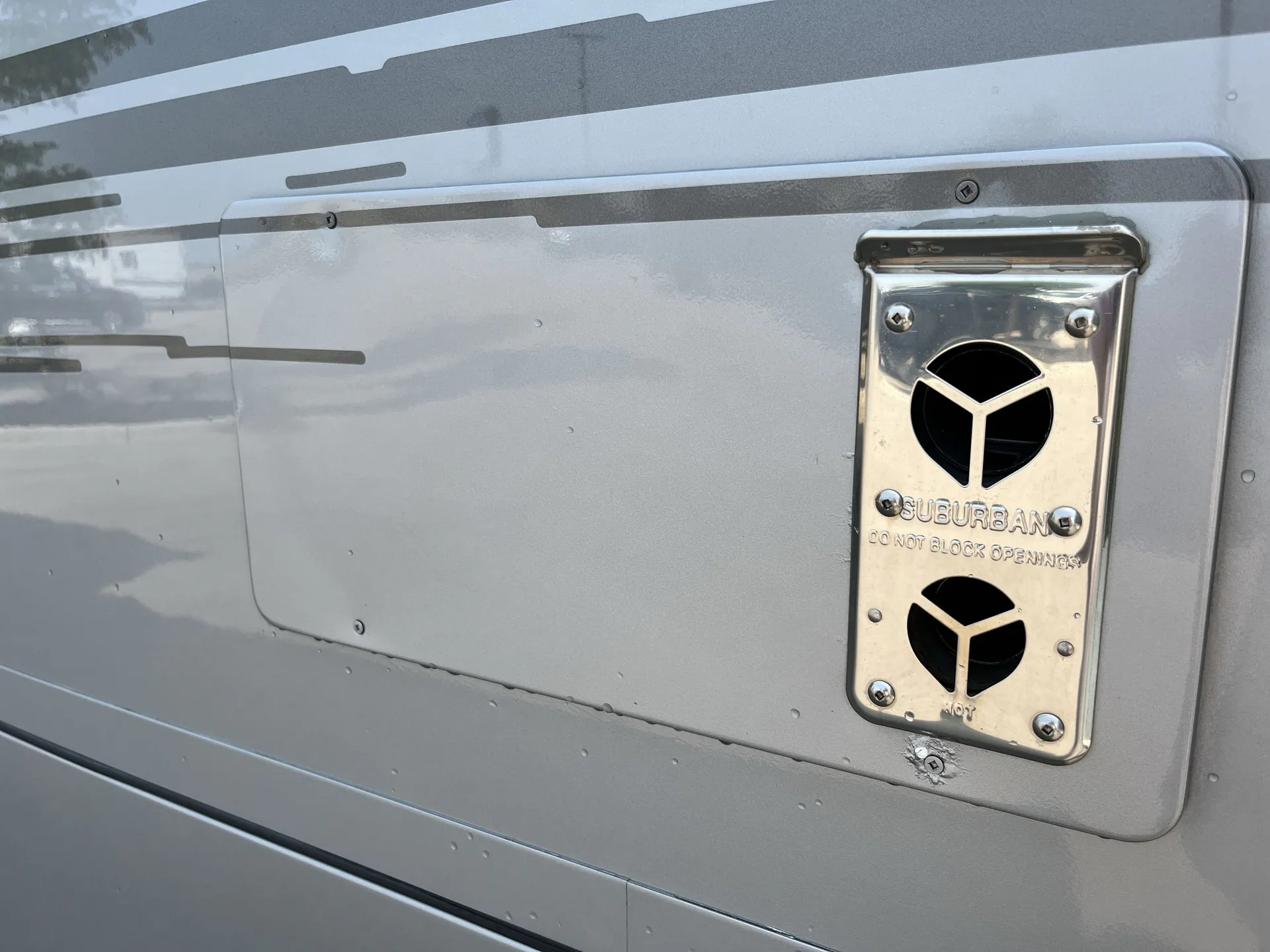 2019 Renegade RV Valencia 38RW — living area main