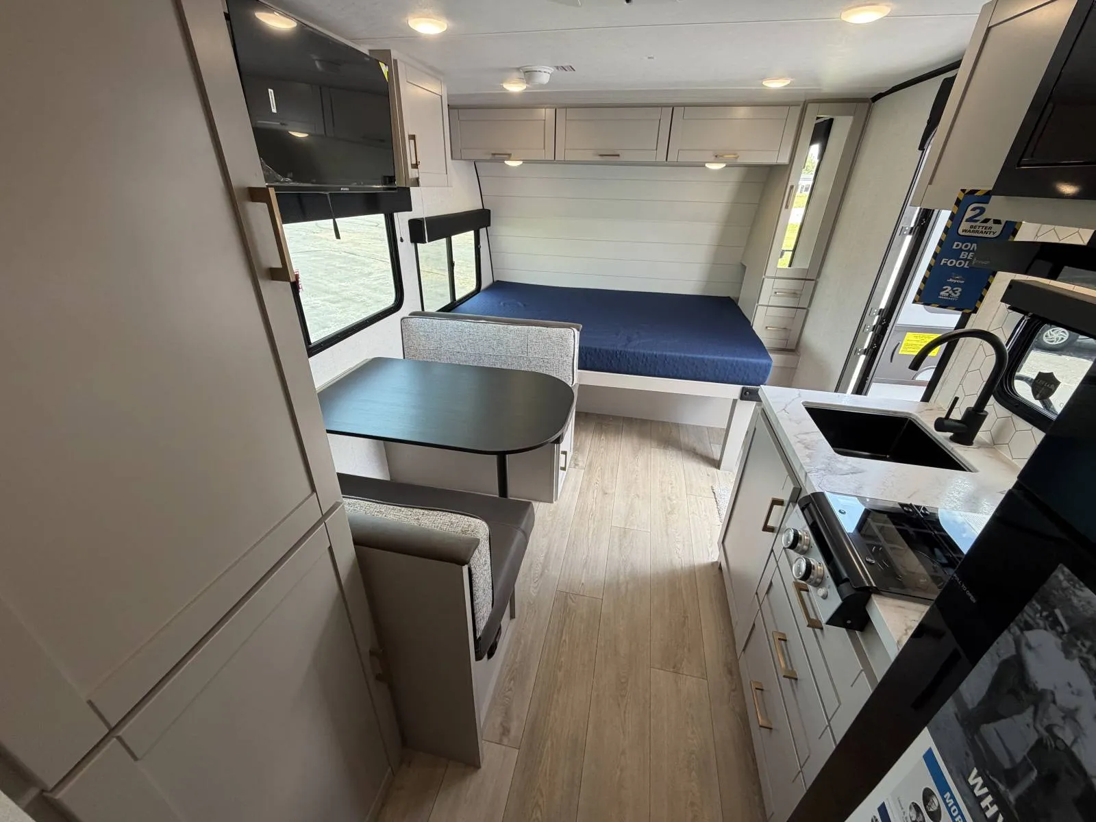 2027 Jayco Jay Feather Air 16DB - Photo 4