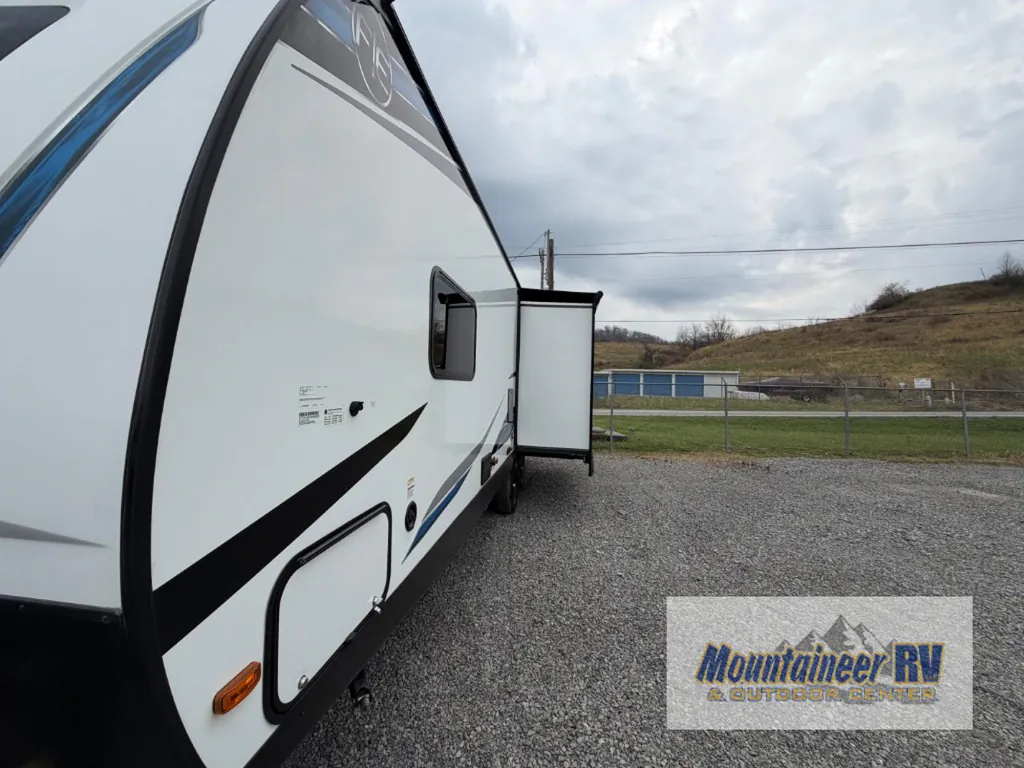 2024 Coachmen Freedom Express Ultra Lite 274RKS, Photos photo 7