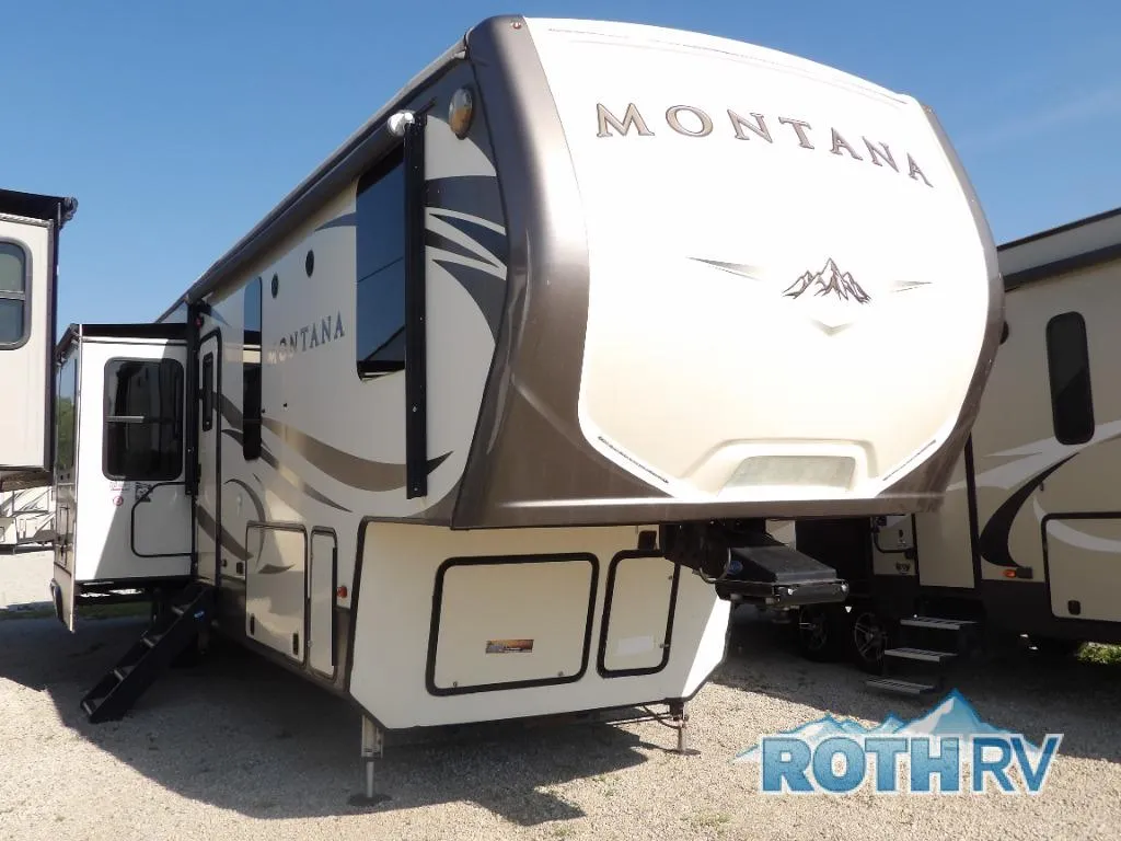 2018 Keystone Montana 3791RD - Photo 2