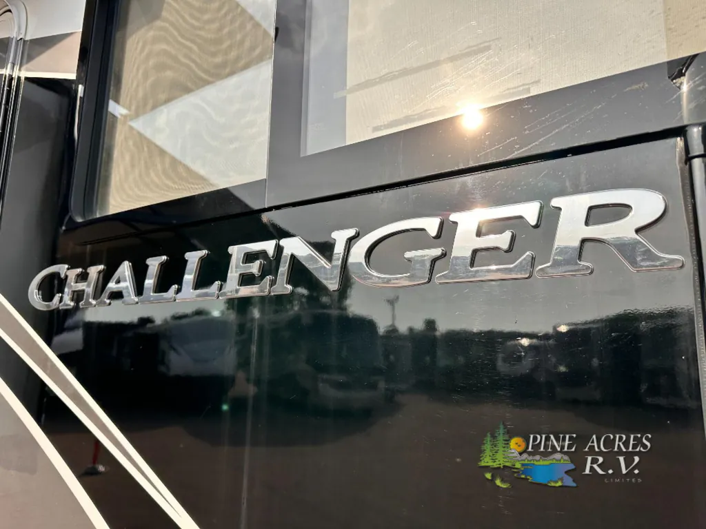 2022 Thor Motor Coach Challenger 35MQ, Photos photo 55