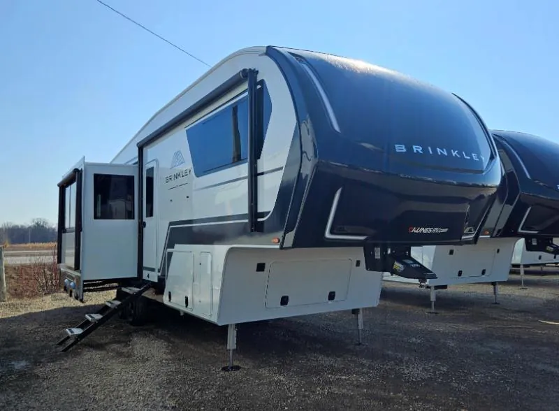 2024 Brinkley Model Z 3110 - Photo 2