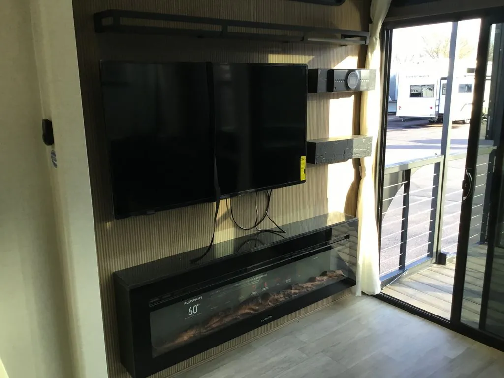 2025 Forest River Wildwood Grand Lodge 42VERANDA — Photo 7