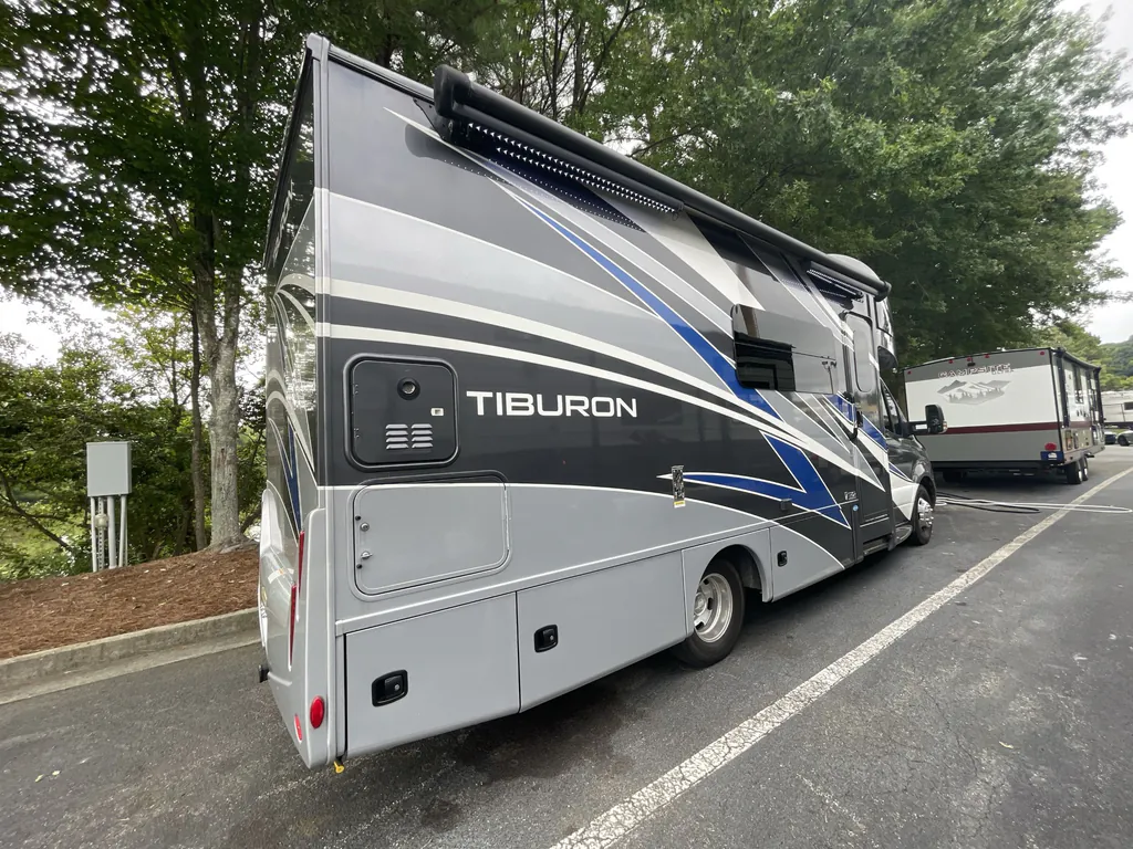 2023 Thor Motor Coach Tiburon 24FB, Photos photo 27