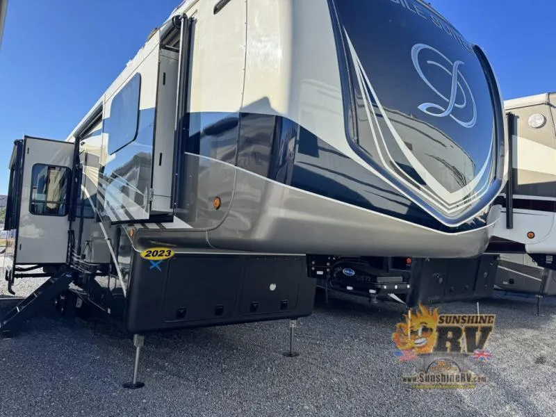 2023 DRV Mobile Suites 36RSSB3 - Photo 2