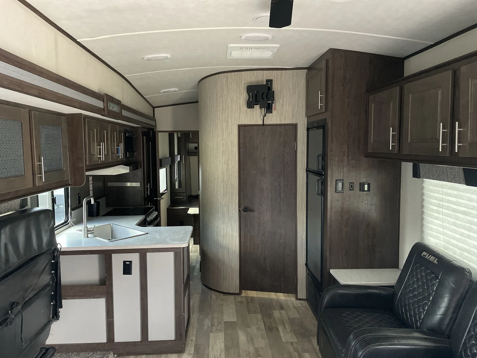 2020 Heartland Fuel 305 — living area main