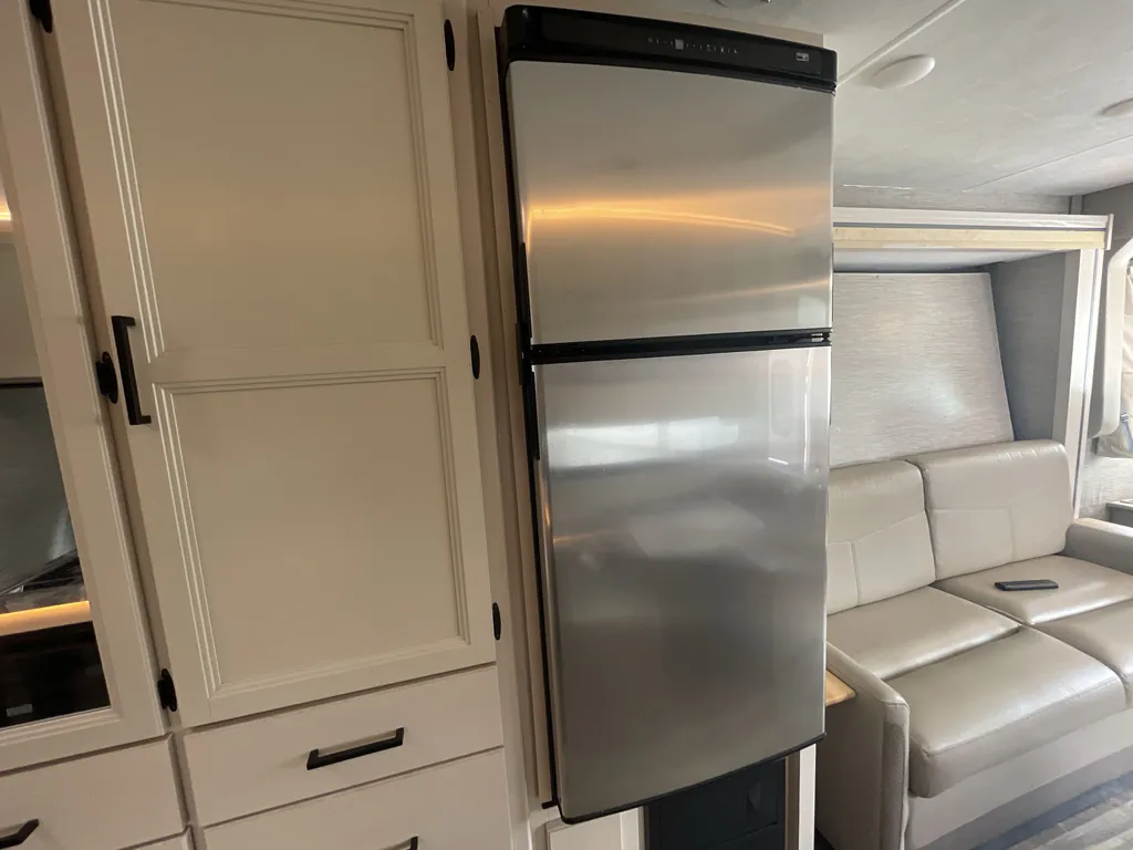 2022 Thor Motor Coach Axis 24.3, Photos photo 8