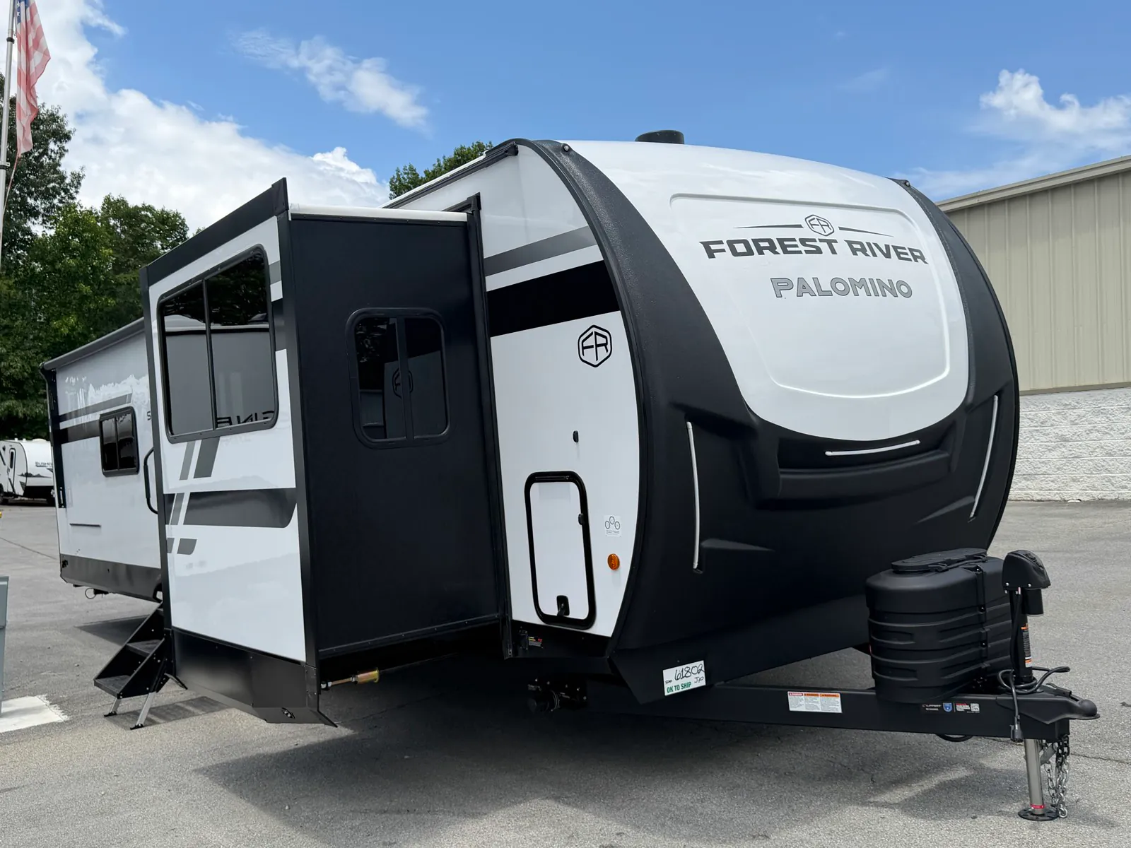 2027 Palomino Solaire 3300FLBS - Photo 2