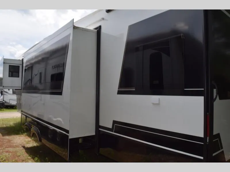 2026 Brinkley Model Z 3420 - Photo 3