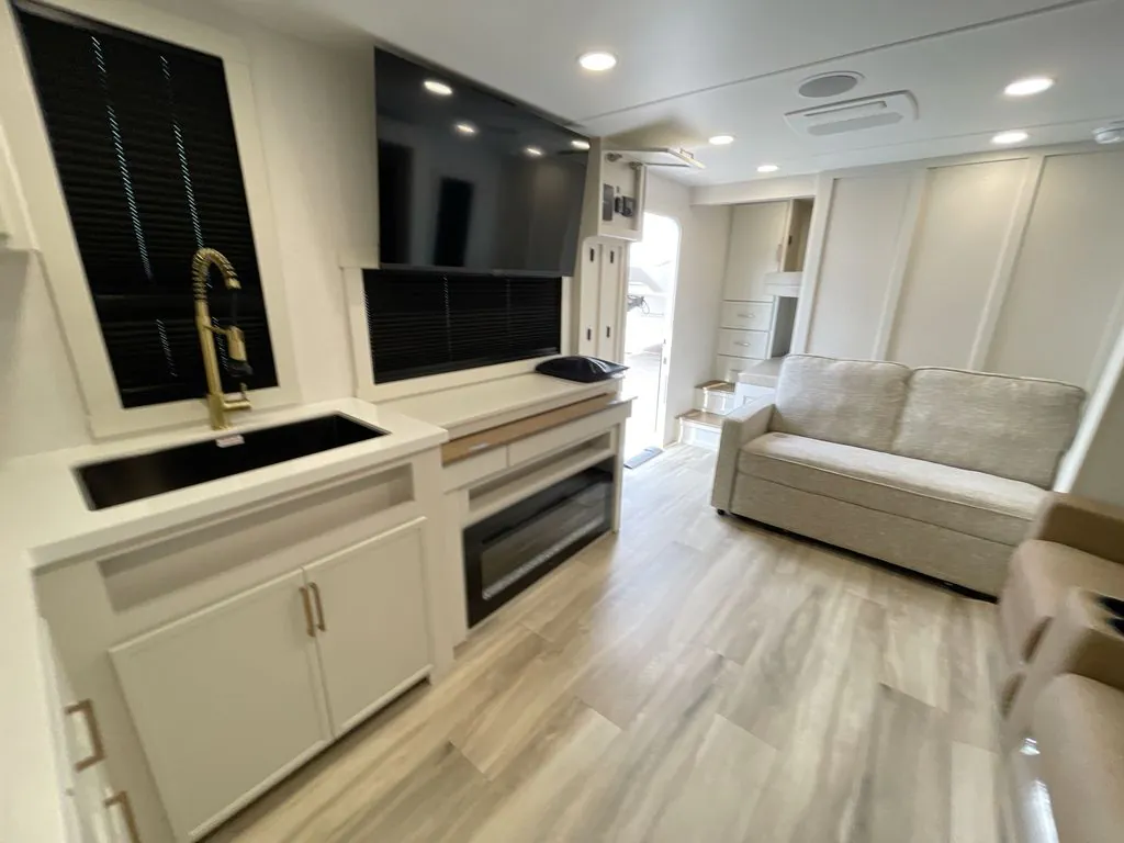2027 Brinkley Model I 294, Photos photo 19