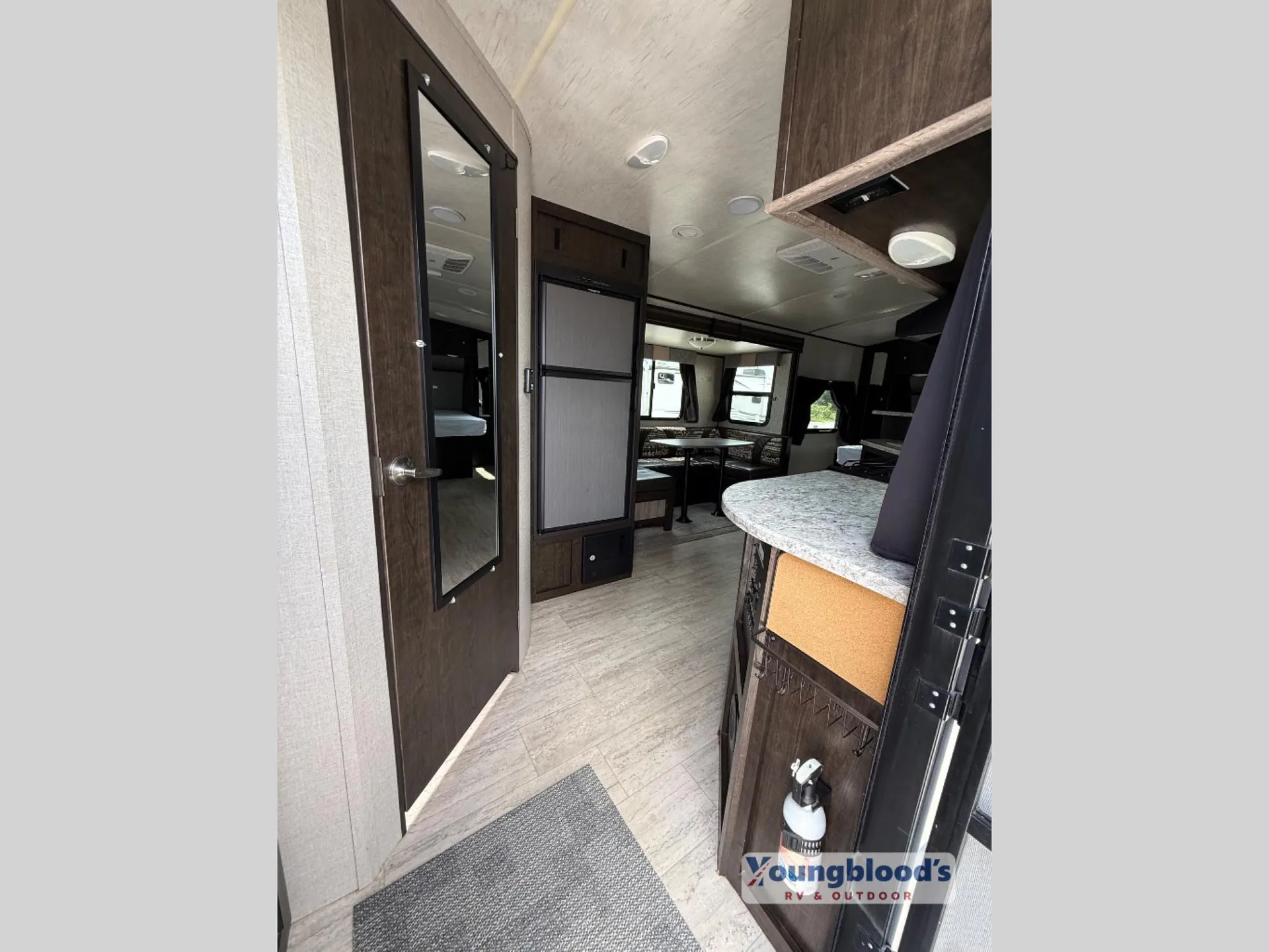 2019 Cruiser RV Shadow Cruiser 225RBS - Photo 3