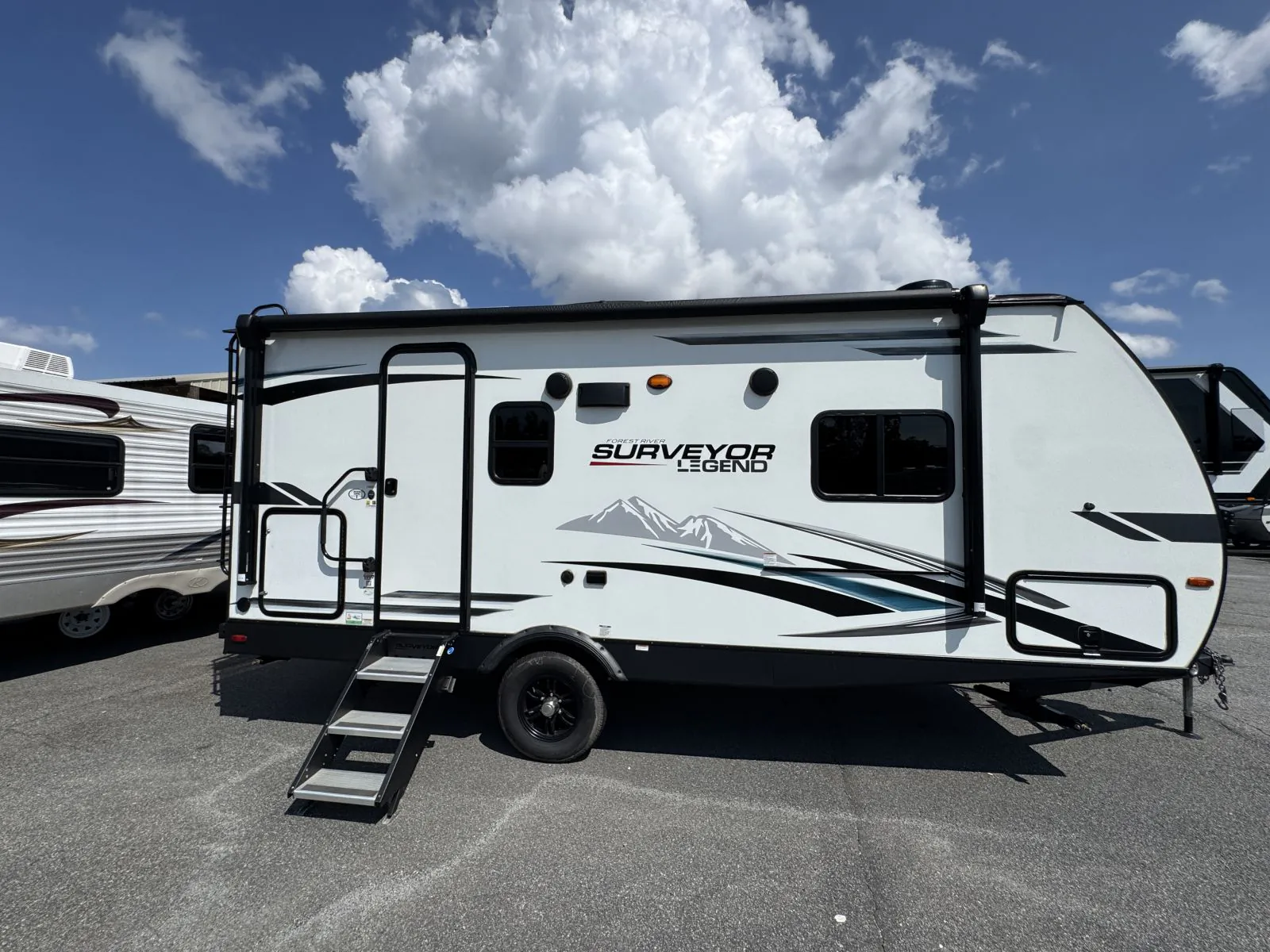 2022 Forest River Surveyor Legend 19RBLE - Photo 3