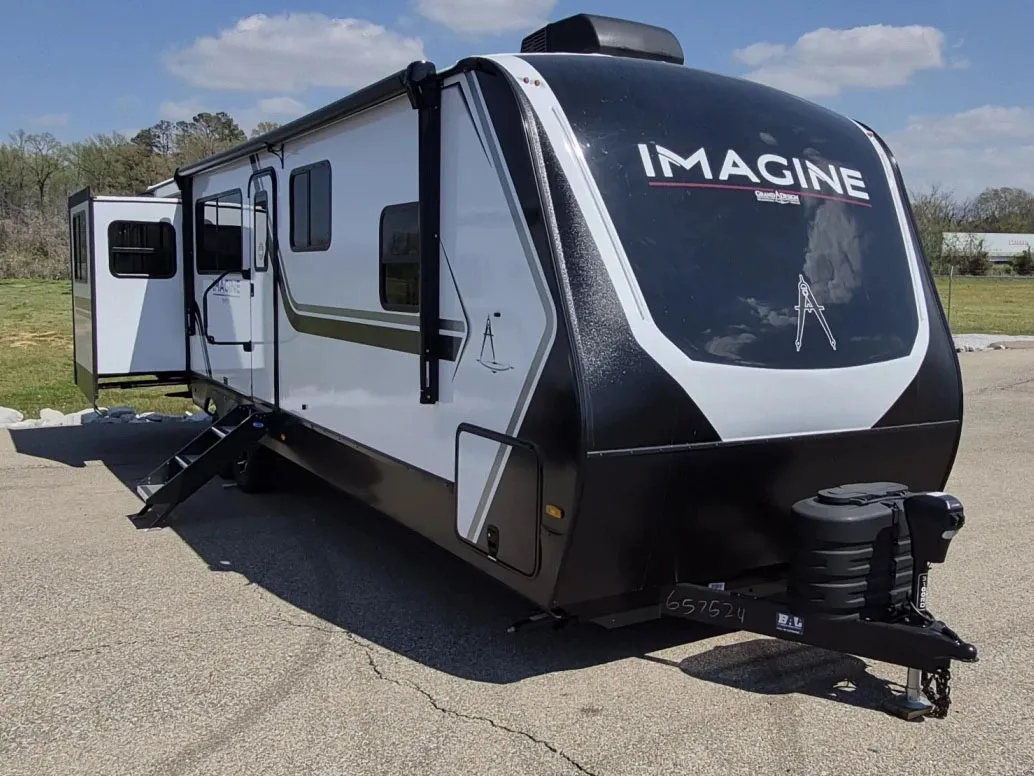 2026 Grand Design Imagine 3100RD - Photo 2