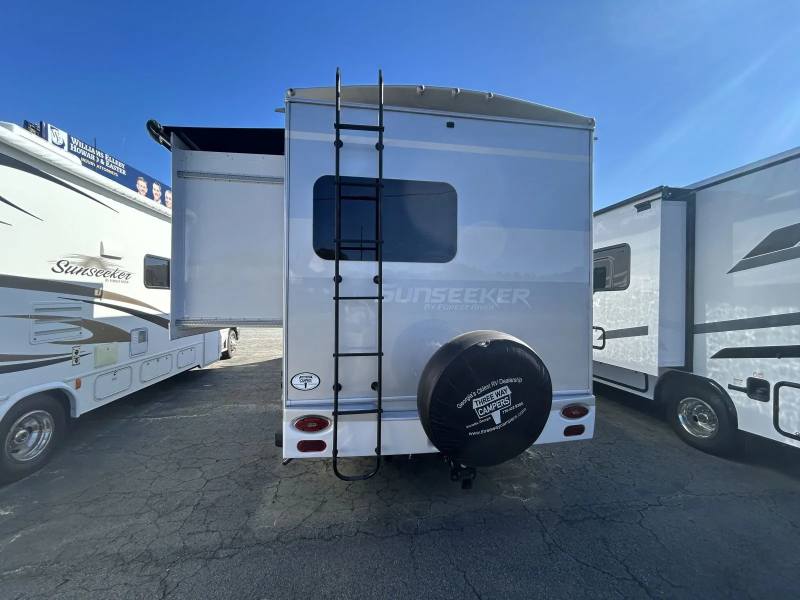 2020 Forest River Sunseeker 2400Q MBS — Photo 5