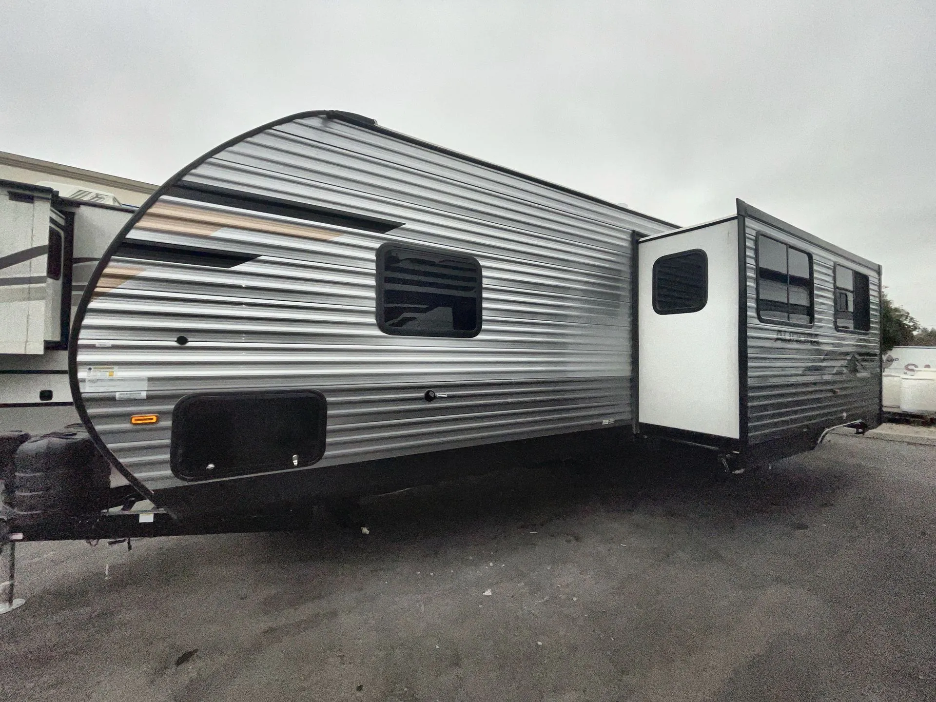 2025 Forest River Aurora 29TQS - Photo 4