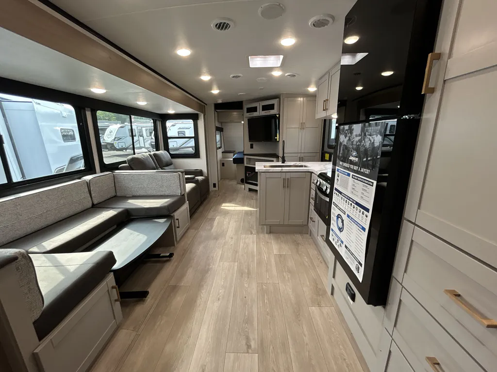 2027 Jayco Jay Feather 29BHB, Photos photo 3