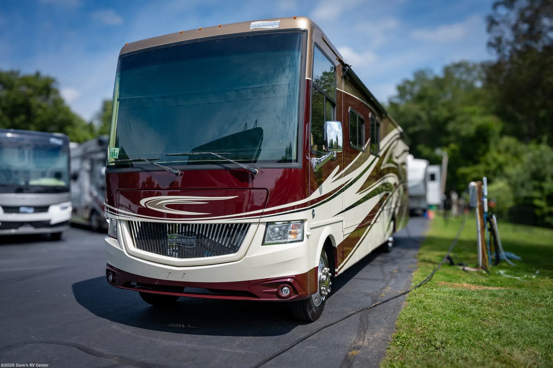 2014 Newmar Canyon Star 3911 - Photo 2