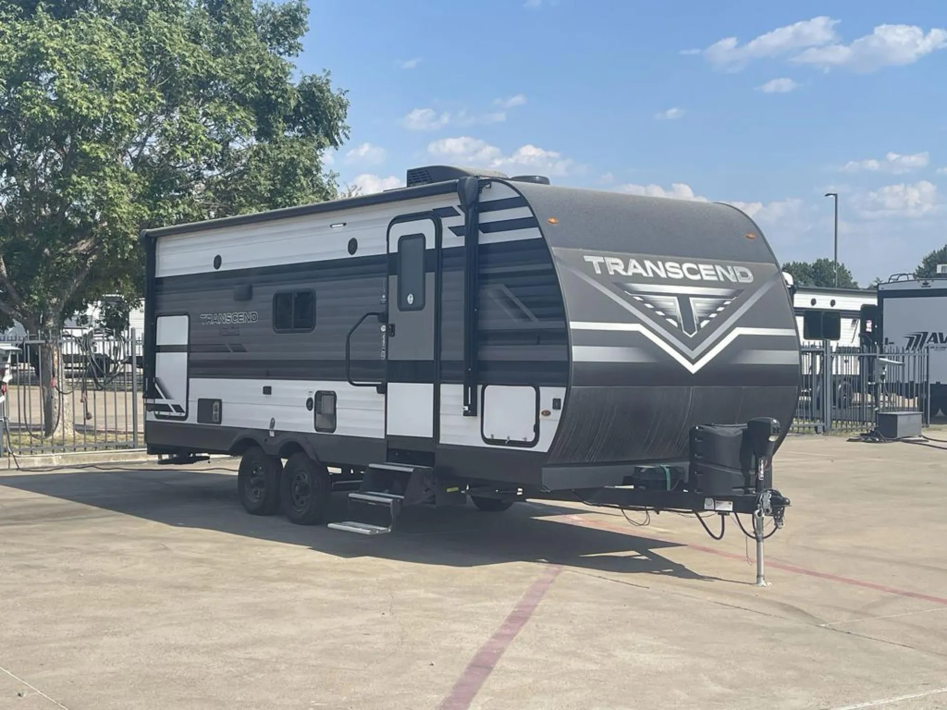 2023 Grand Design Transcend Xplor 235BH - Photo 2