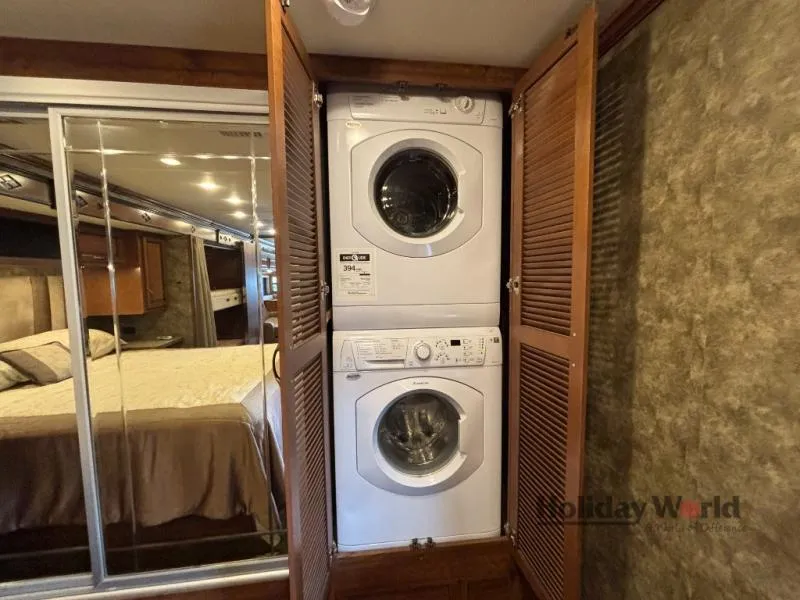 2014 Fleetwood Expedition 38B - Photo 4