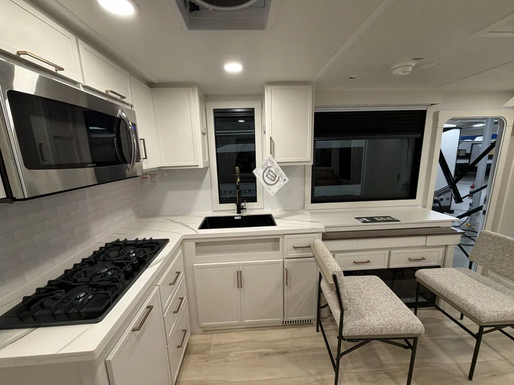 2026 Brinkley Model I 265, Photos photo 8