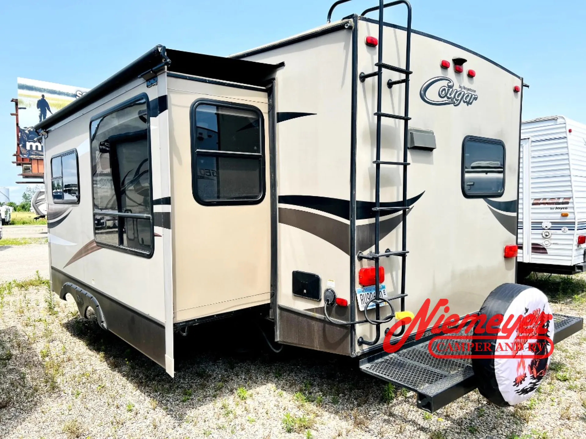 2016 Keystone Cougar XLite 27RKS - Photo 3