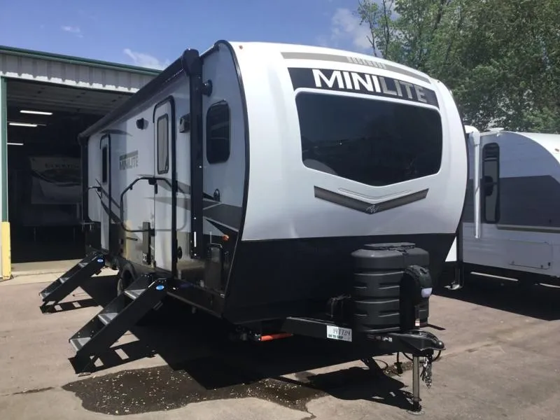 2025 Forest River Rockwood Mini Lite 2516S - Photo 2
