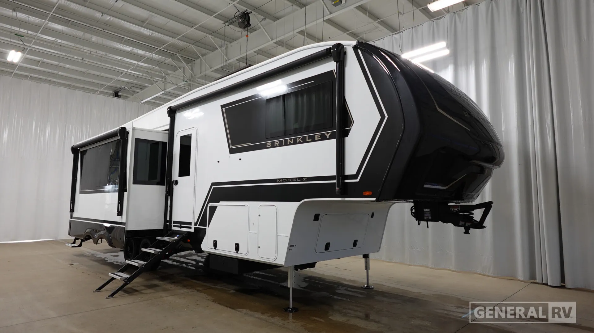 2027 Brinkley Model Z 3210 - Photo 2