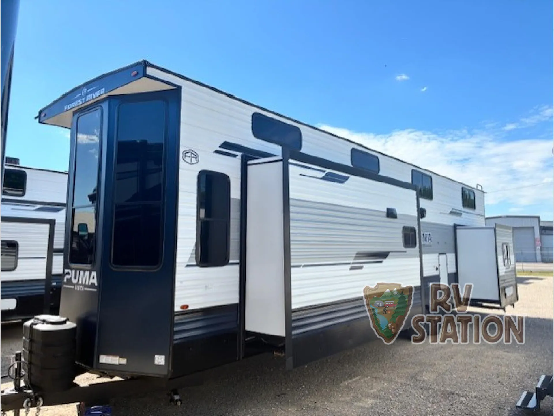 2026 Forest River Puma Vista 402LFT — Photo 5