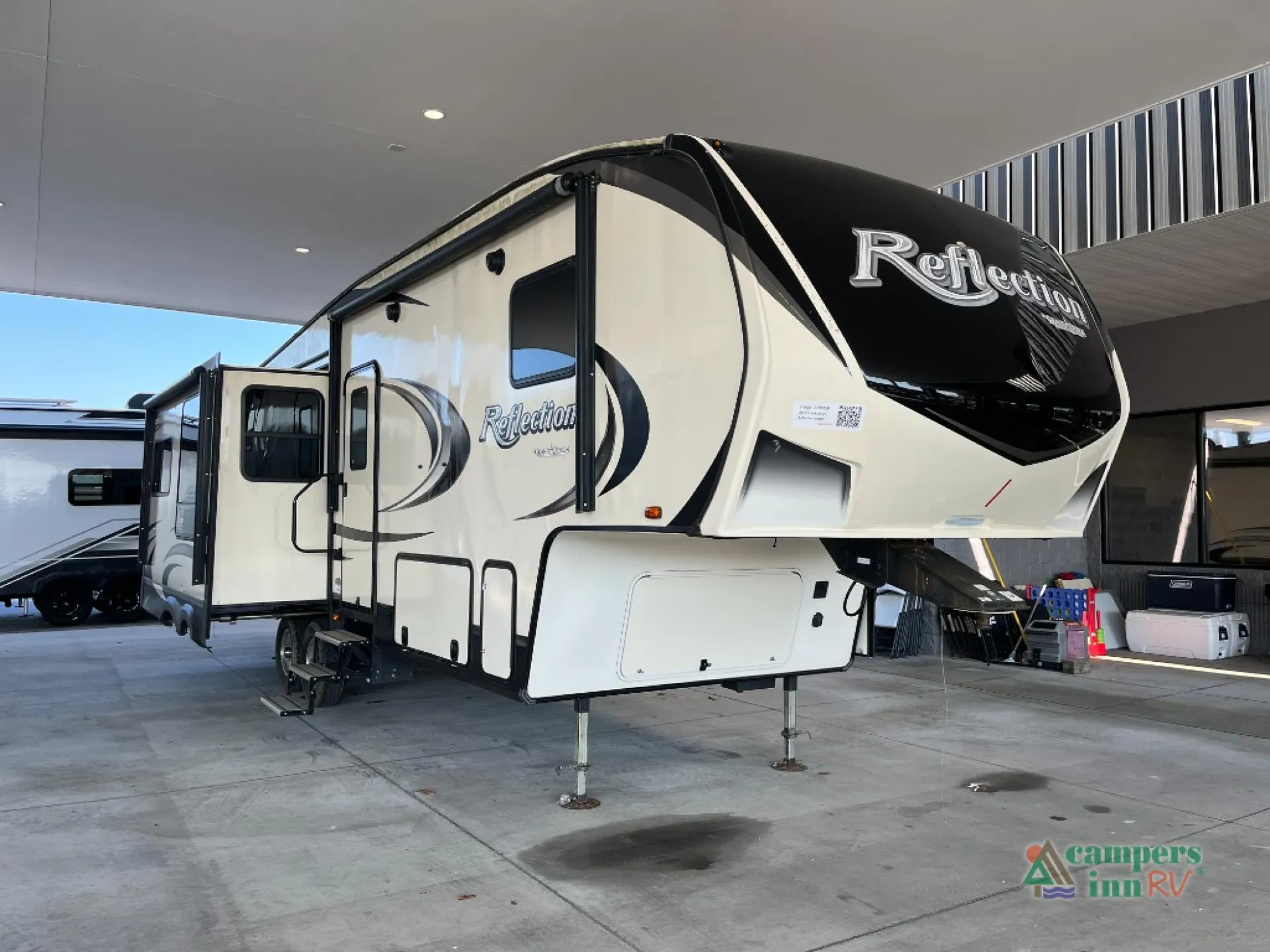 2018 Grand Design Reflection 303RLS - Photo 2