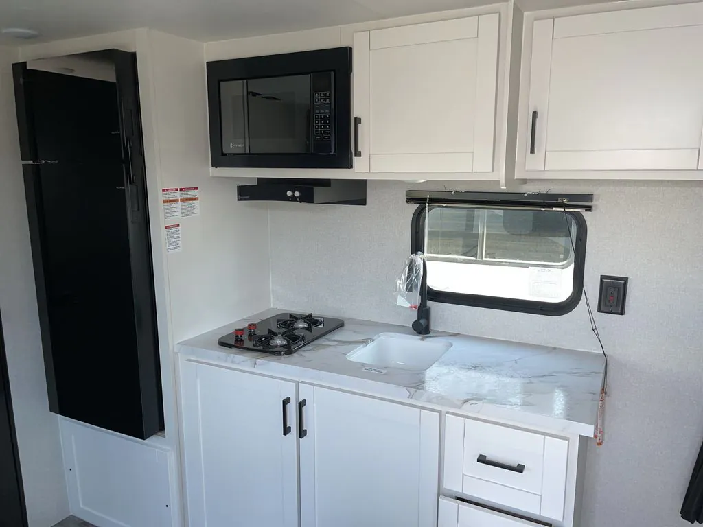 2027 Jayco Jay Flight SLX 175FQW - Photo 4
