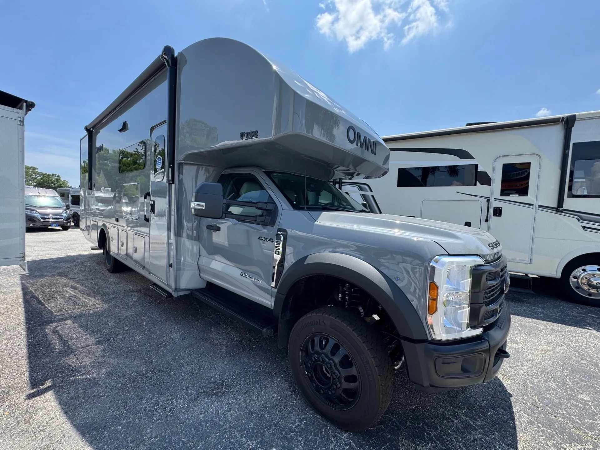 2027 Thor Motor Coach Omni Trail Z30 - Photo 2