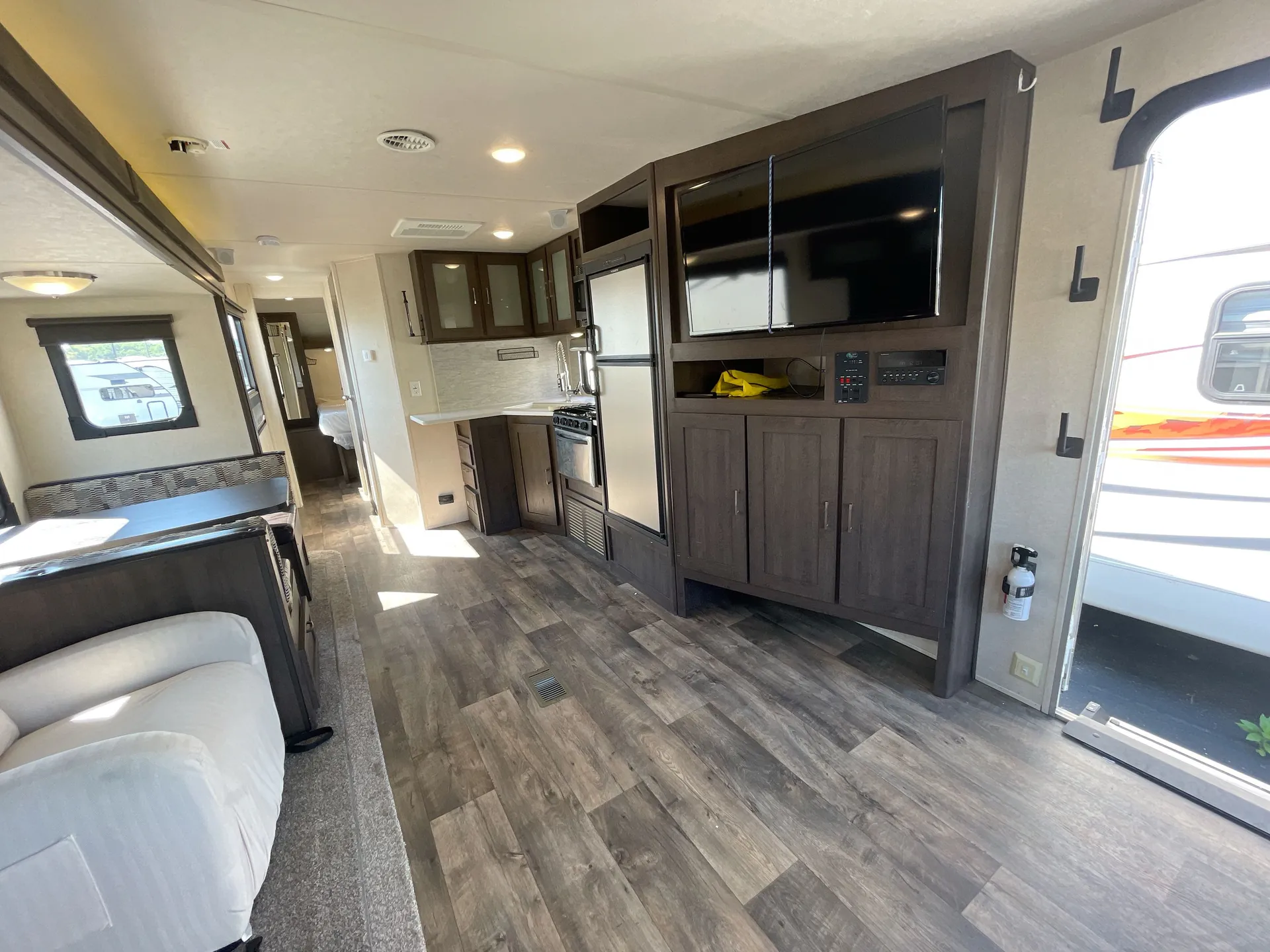2018 Forest River Wildwood 28RLSS dealer photo 2 from Camping World
