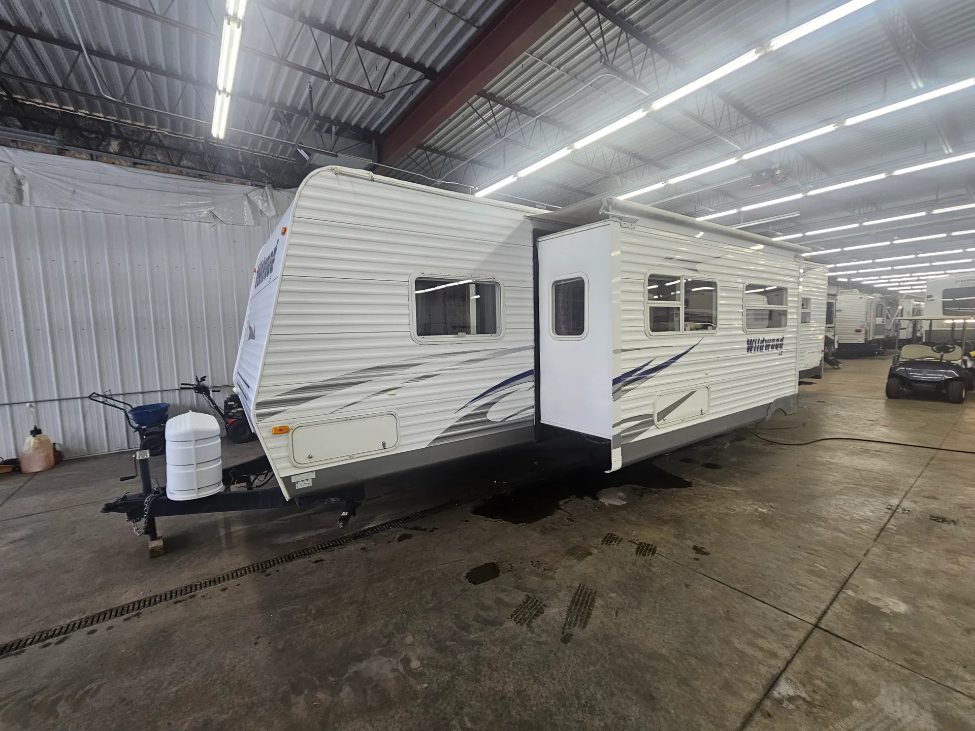 2008 Forest River Wildwood 37BHSS2Q - Photo 4