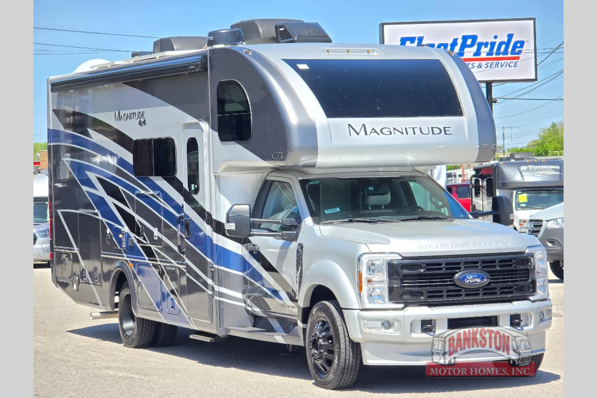 2025 Thor Motor Coach Magnitude AX29 - Photo 2