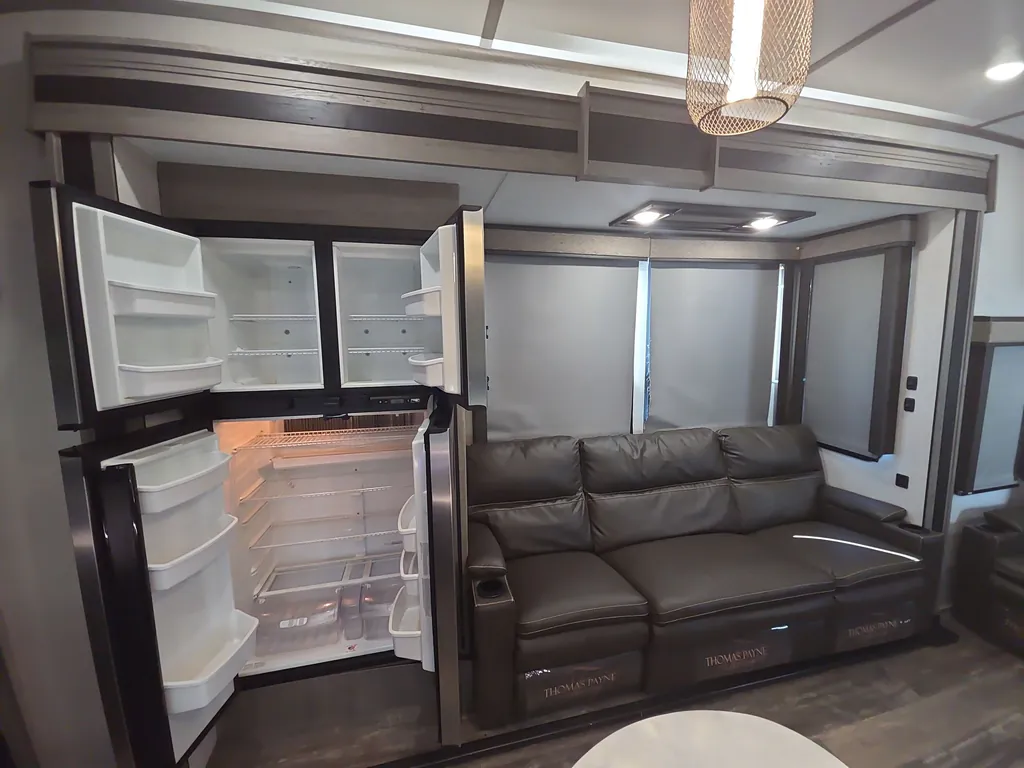 2020 Keystone Raptor 423, Photos photo 9