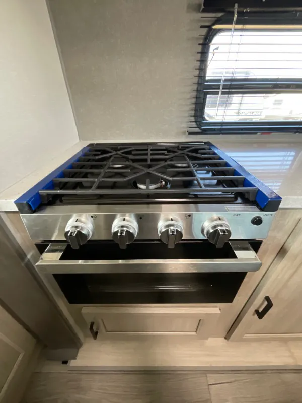 2026 Coachmen Catalina Legacy Edition 323MAZE, Photos photo 13