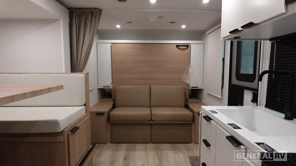 2027 Winnebago Micro Minnie 2108DS, Photos photo 4