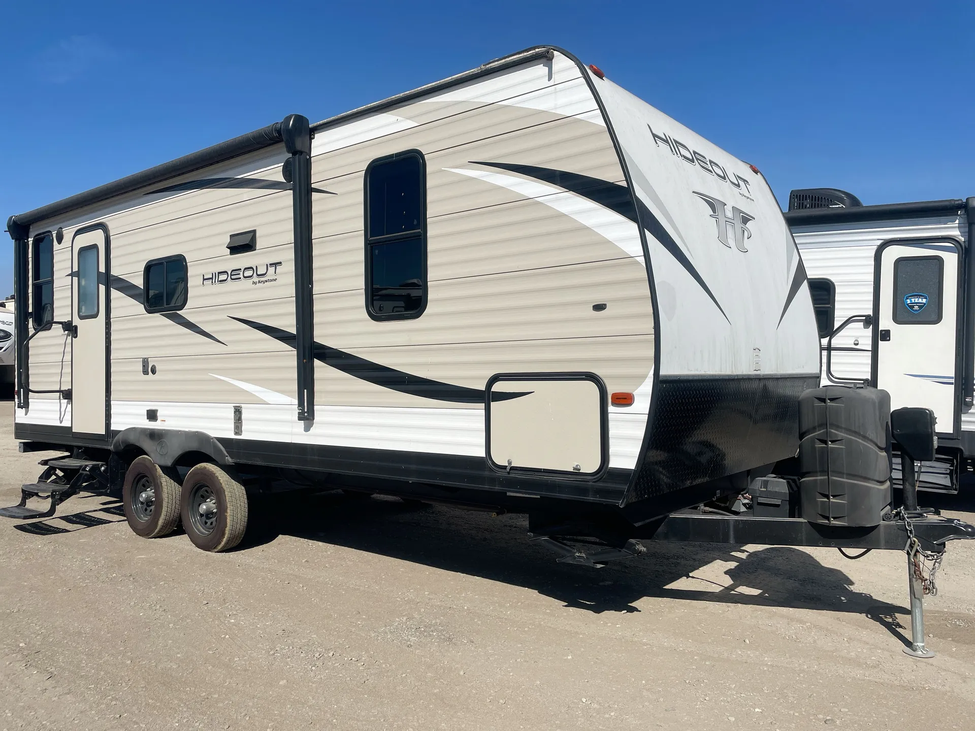 2019 Keystone Hideout 21FQWE - Photo 2