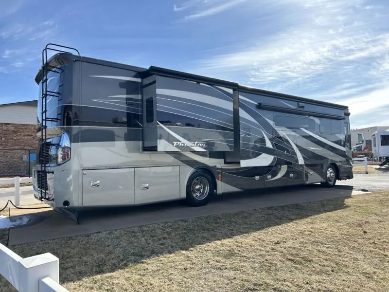 2019 Tiffin Phaeton 40 AH - Photo 3