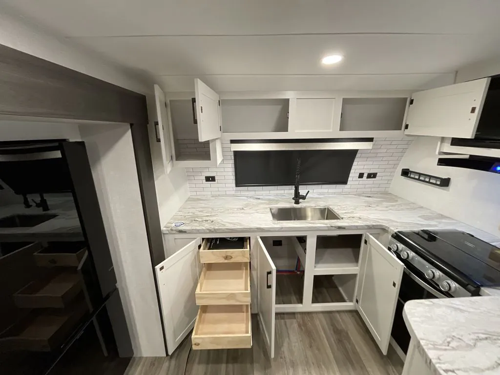 2026 Venture RV Stratus SR262VFK - Photo 4