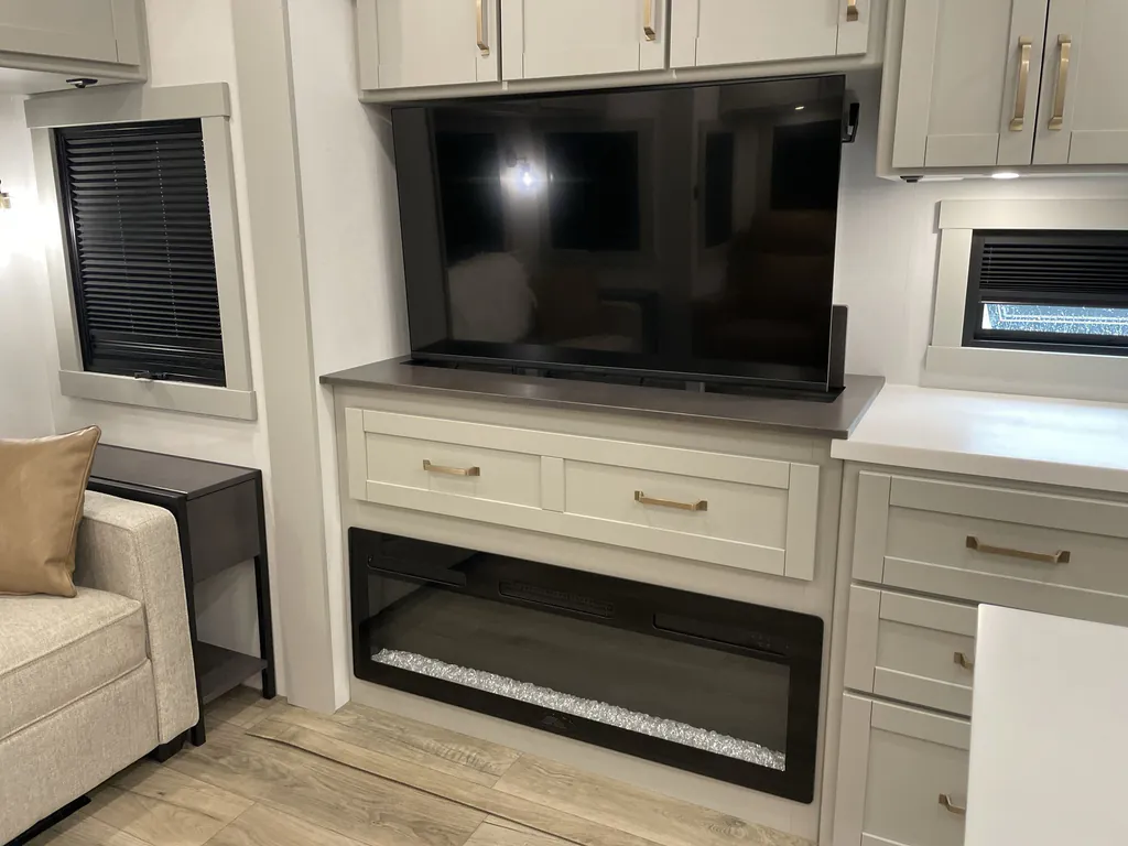 2026 Brinkley Model Z 3600, Photos photo 12