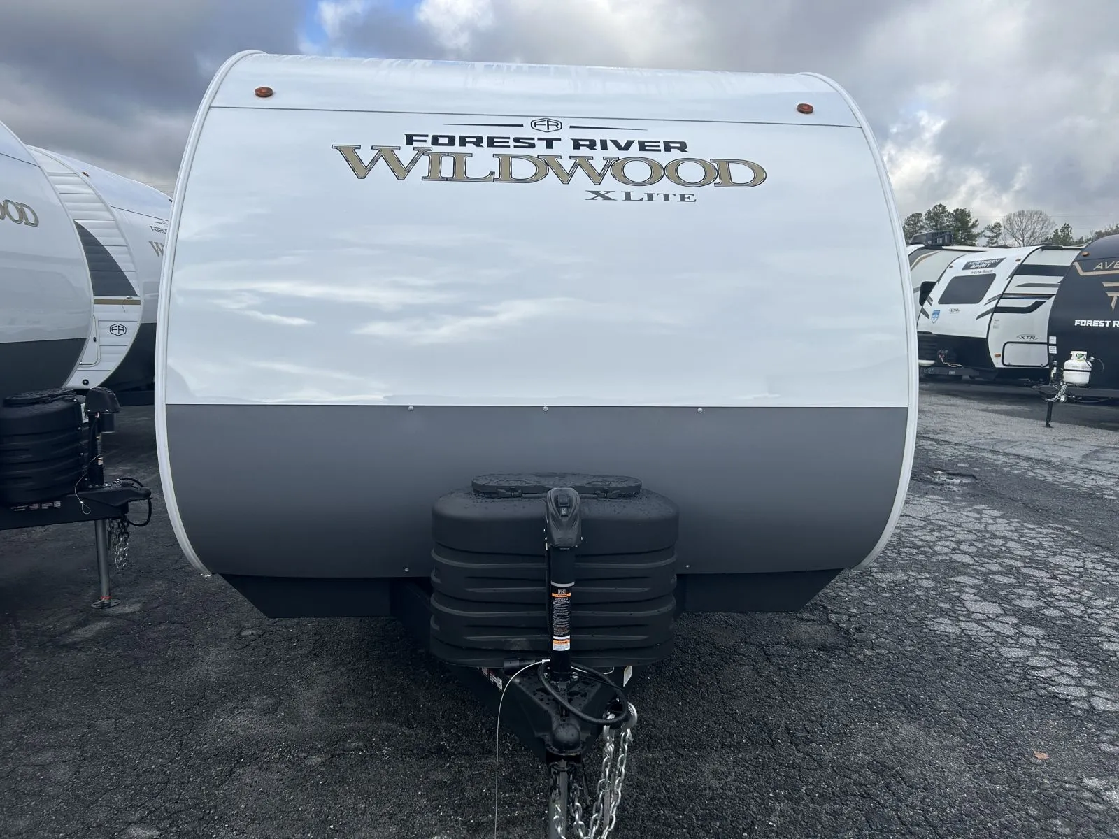 2026 Forest River Wildwood X-Lite 28ICE - Photo 2
