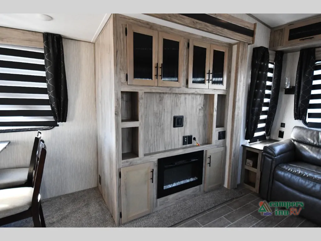 2021 Forest River Cherokee Arctic Wolf 3550 SUITE, Photos photo 36