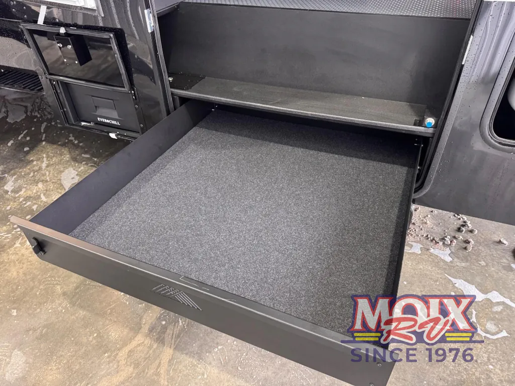 2026 Brinkley Model G 4100, Photos photo 16